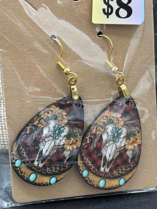 Westerned Themed Teardrop Shaped Earrings.