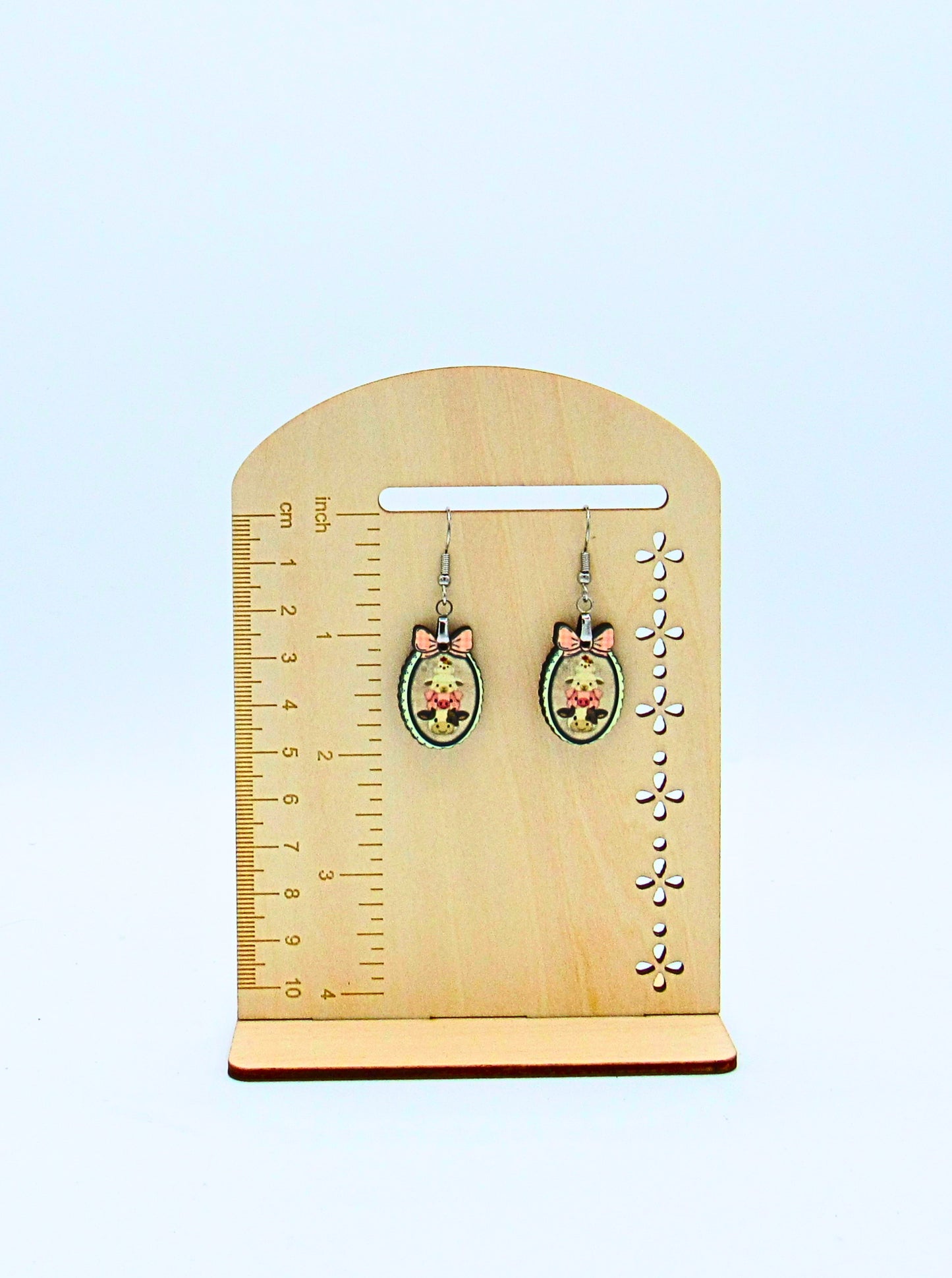 MDF-Scalloped Oval Frame with Bow Shaped Sublimated Earrings 1 Inch