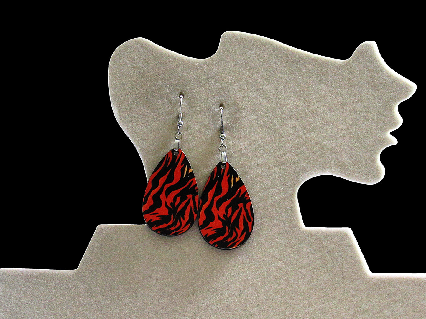 Animal Themed Teardrop Shaped Earrings