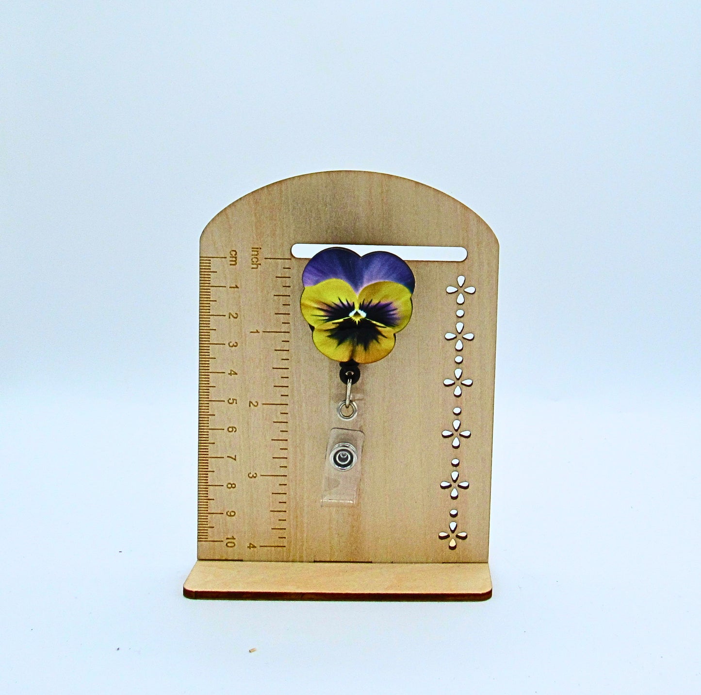 MDF-Pansy Shaped Sublimated Badge Reel