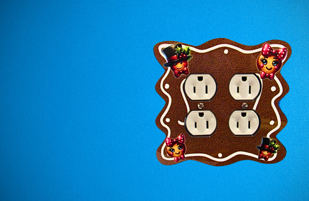 Wavy Edge Shaped Sublimated Double Outlet Cover