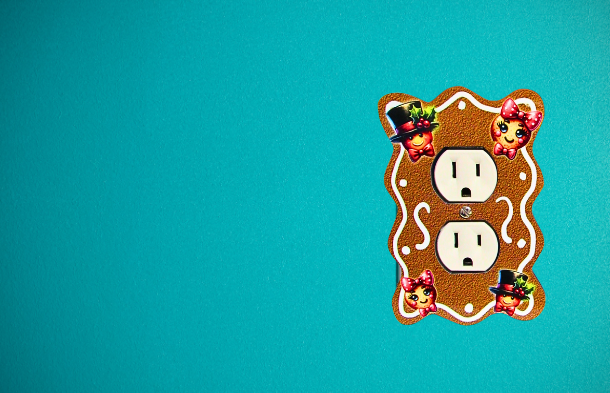 Wavy Edge Shaped Sublimated Outlet Cover