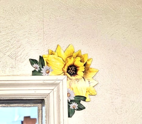 Flower Shaped Sublimated Corner Sitter