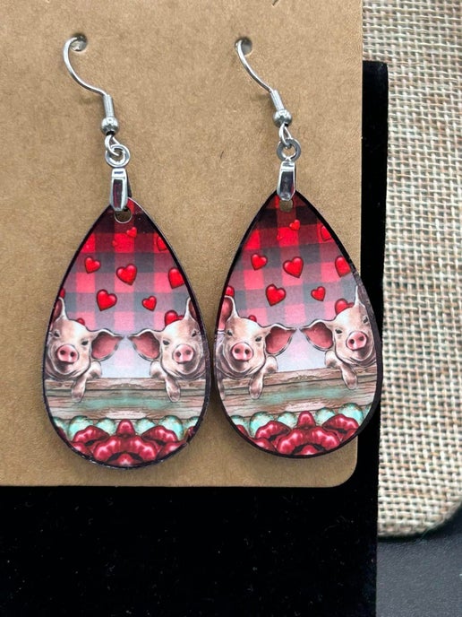 Animal Themed Teardrop Shaped Earrings