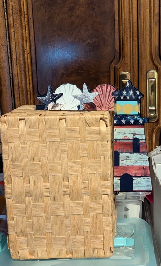 Lighthouse Shaped Sublimated Corner Sitter