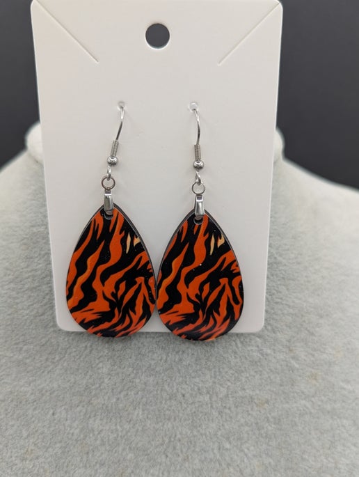 Animal Themed Teardrop Shaped Earrings